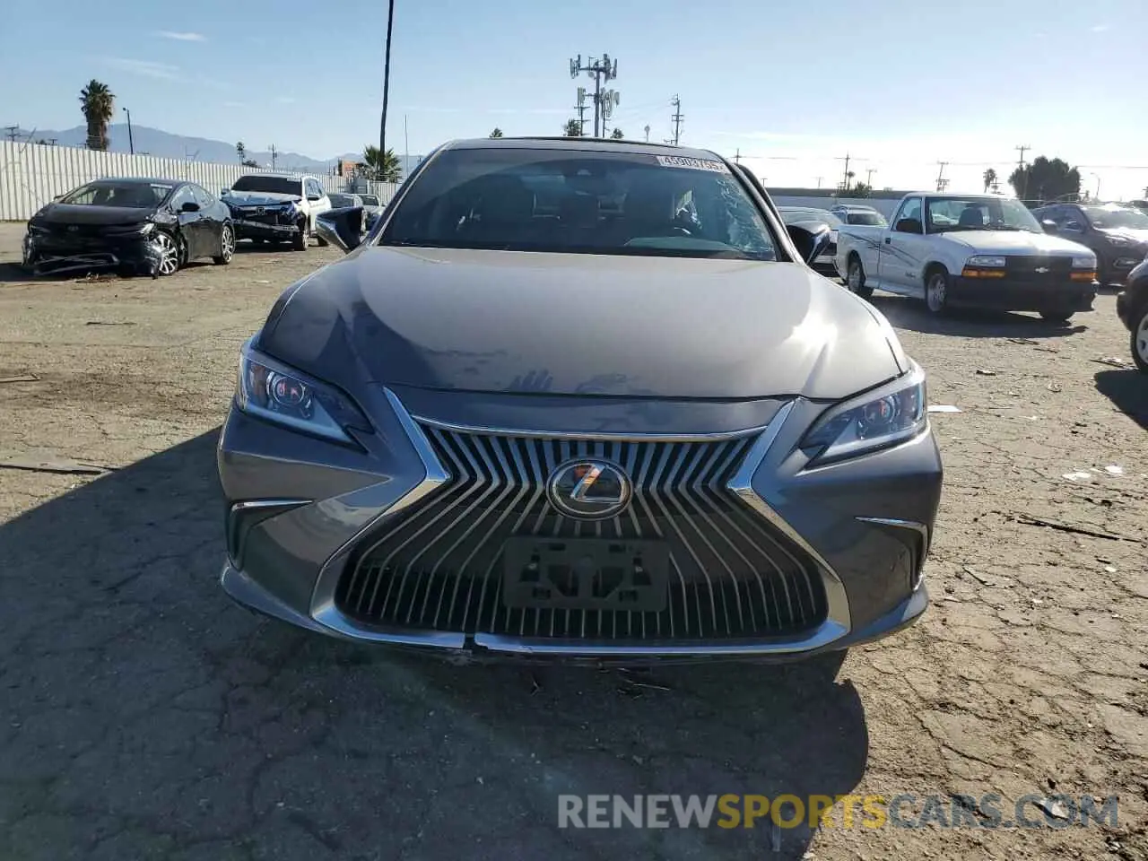 5 Photograph of a damaged car 58ACZ1B19MU088600 LEXUS ES350 2021