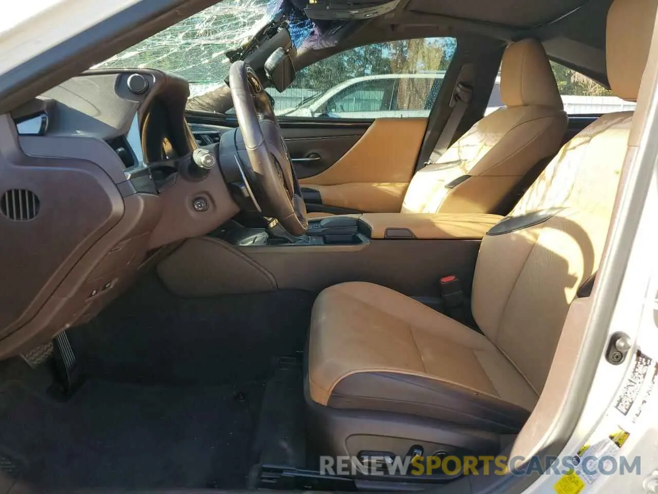 7 Photograph of a damaged car 58ADZ1B10MU093799 LEXUS ES350 2021
