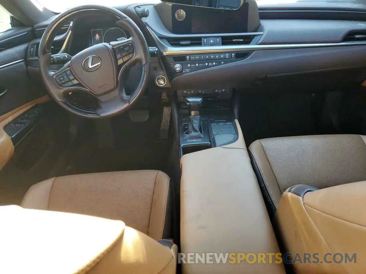 8 Photograph of a damaged car 58ADZ1B10MU093799 LEXUS ES350 2021