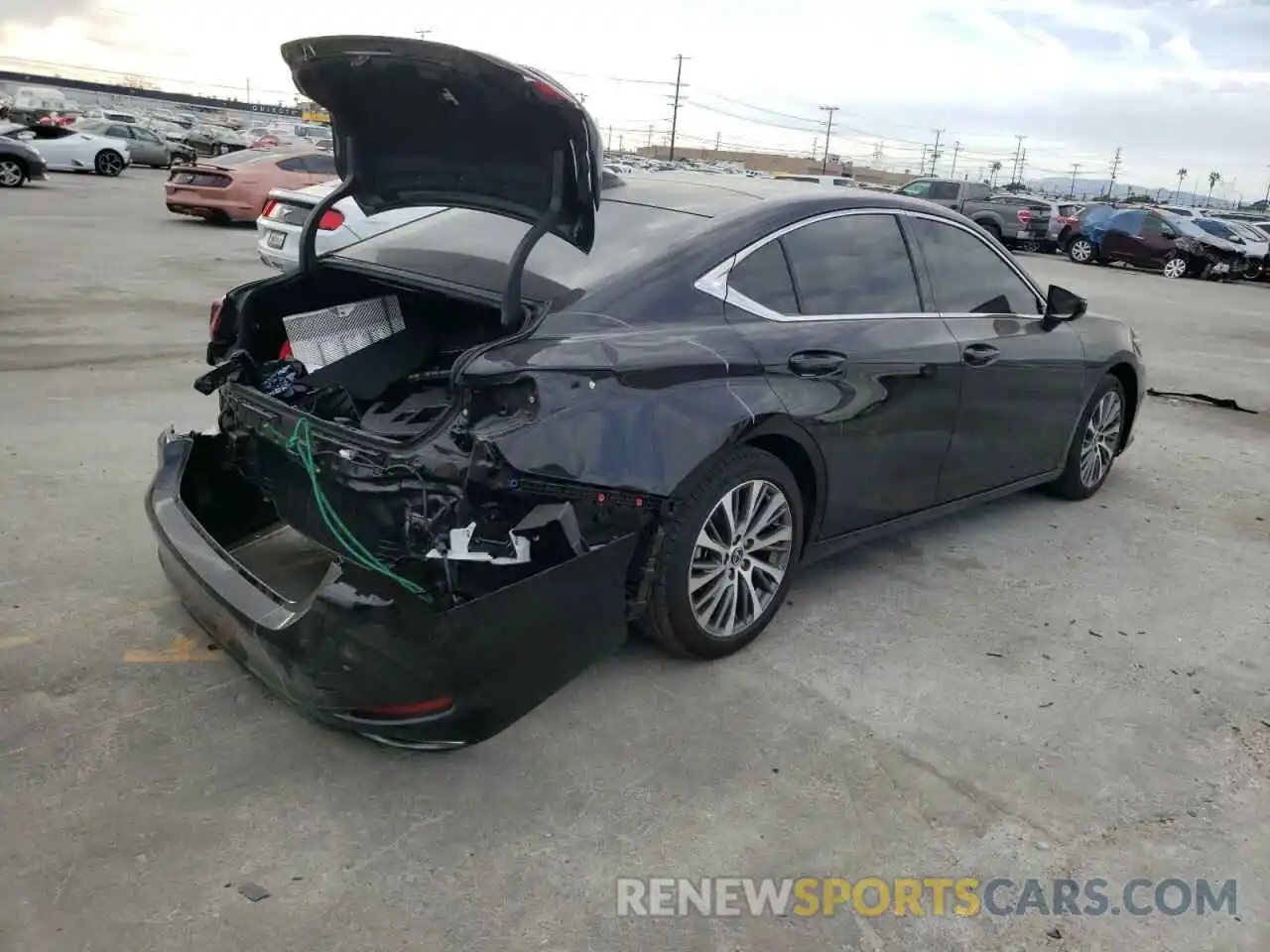 4 Photograph of a damaged car 58ADZ1B11MU086778 LEXUS ES350 2021