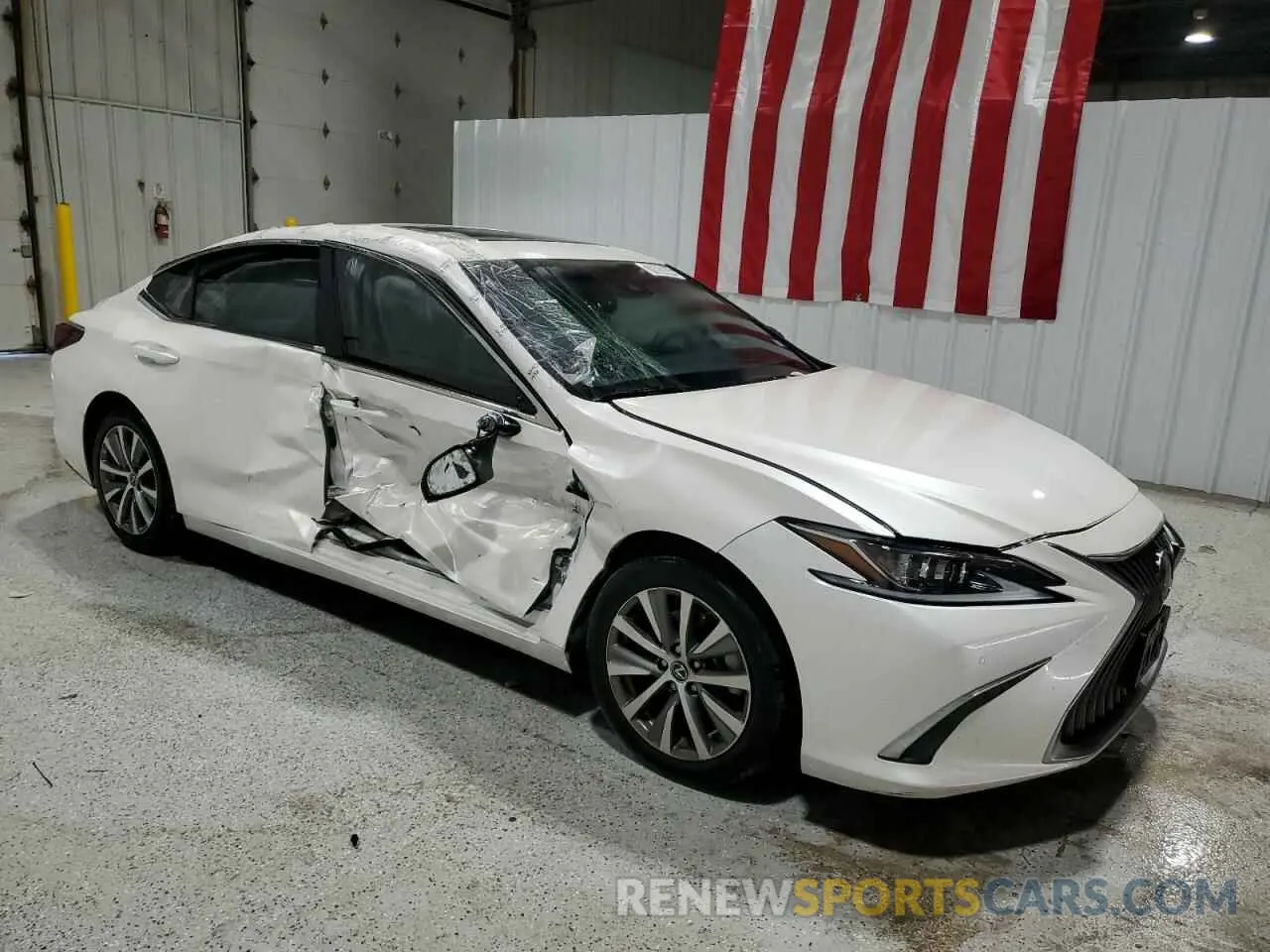 4 Photograph of a damaged car 58ADZ1B11MU090720 LEXUS ES350 2021