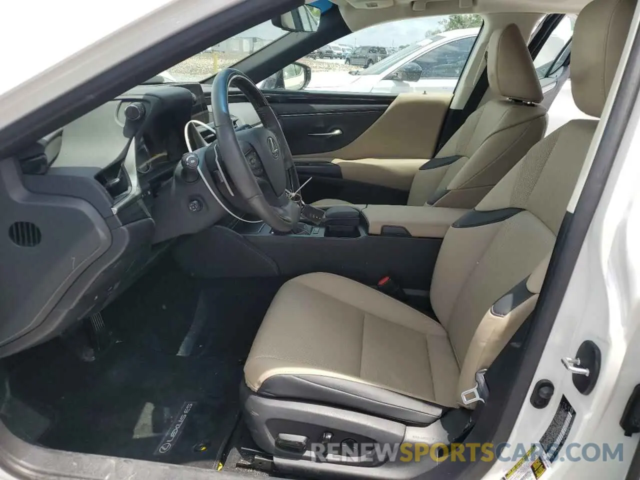 7 Photograph of a damaged car 58ADZ1B11MU106219 LEXUS ES350 2021