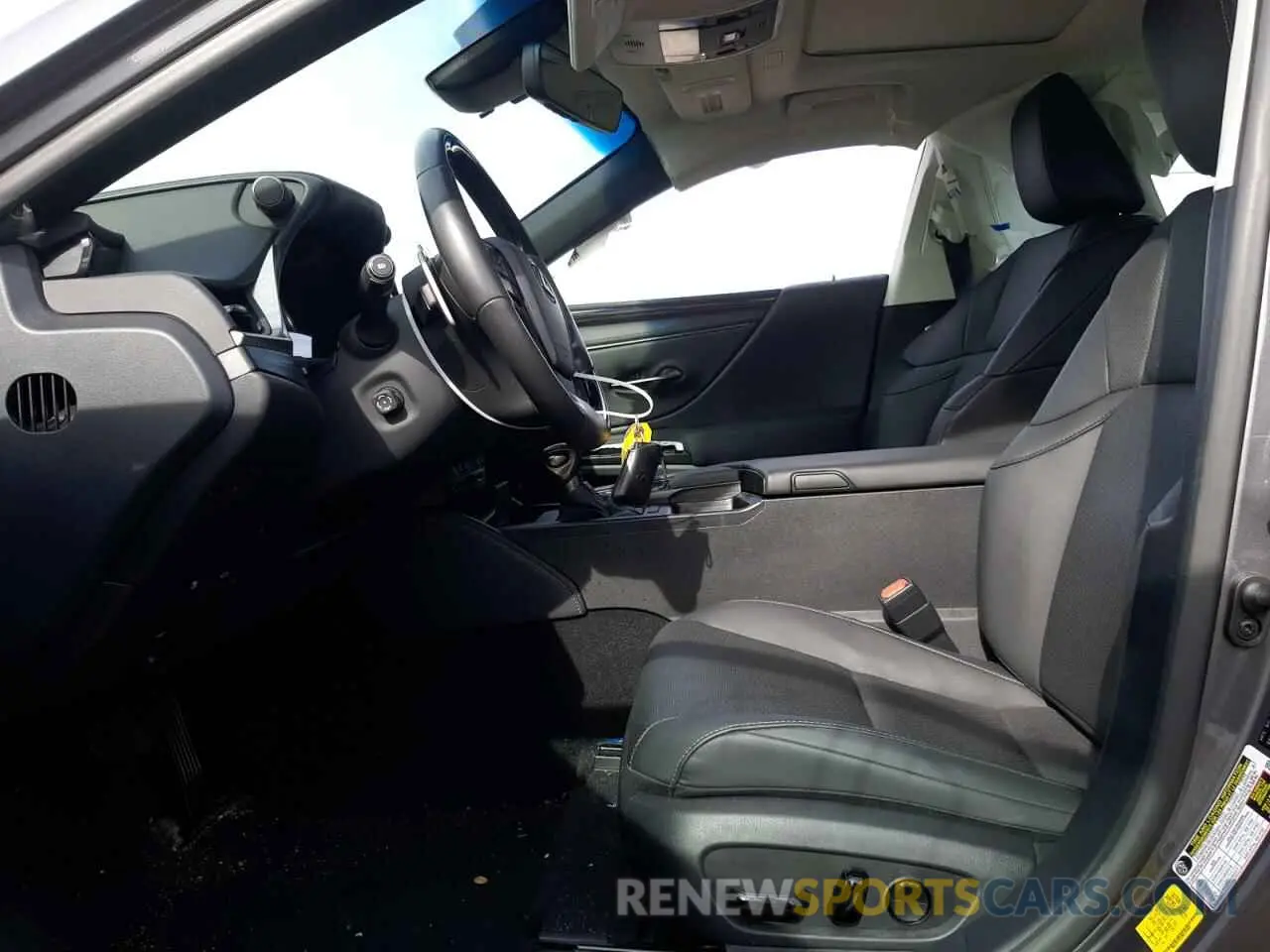 5 Photograph of a damaged car 58ADZ1B12MU104849 LEXUS ES350 2021