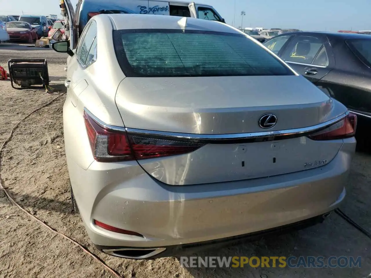 6 Photograph of a damaged car 58ADZ1B12MU108593 LEXUS ES350 2021