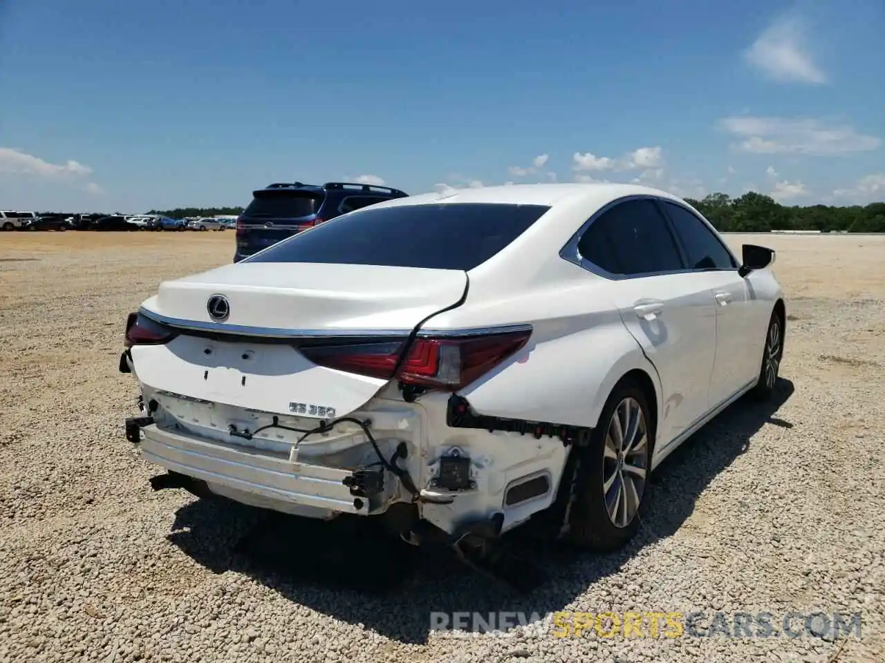 4 Photograph of a damaged car 58ADZ1B13MU093697 LEXUS ES350 2021