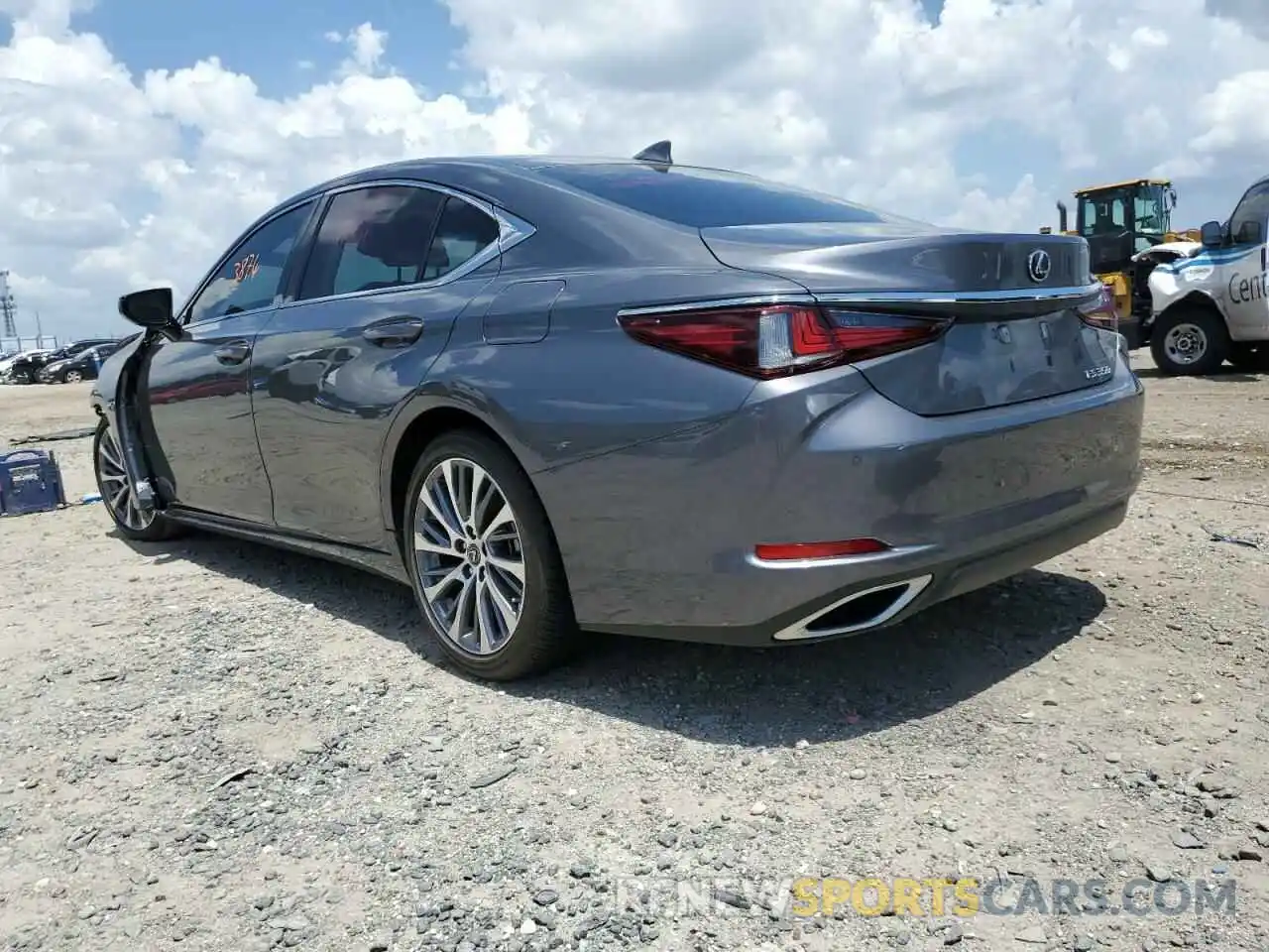 3 Photograph of a damaged car 58ADZ1B14MU100026 LEXUS ES350 2021