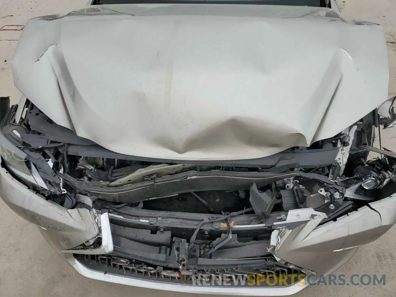 11 Photograph of a damaged car 58AEZ1B11MU083612 LEXUS ES350 2021