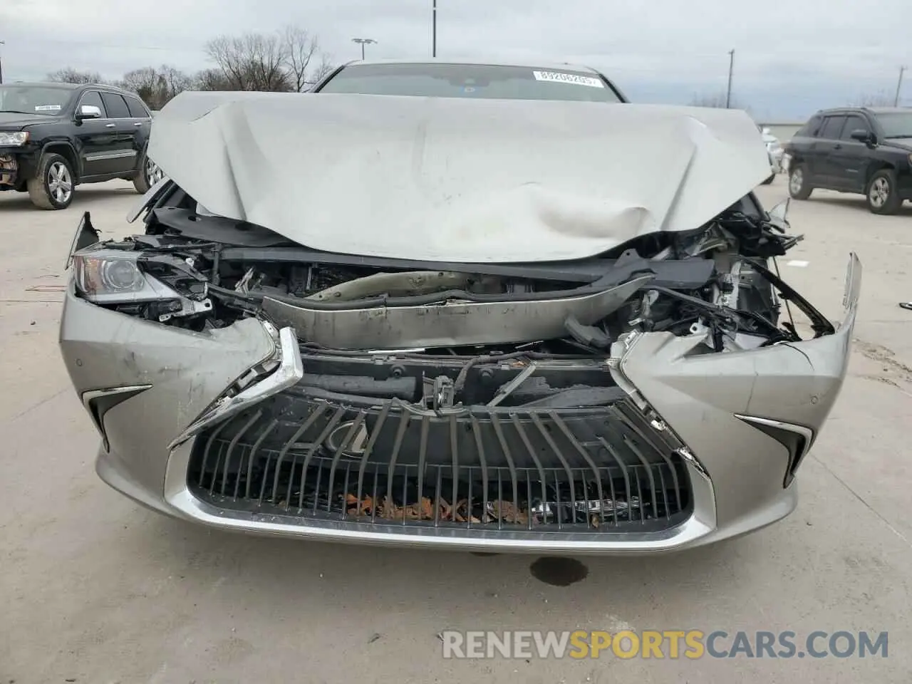 5 Photograph of a damaged car 58AEZ1B11MU083612 LEXUS ES350 2021