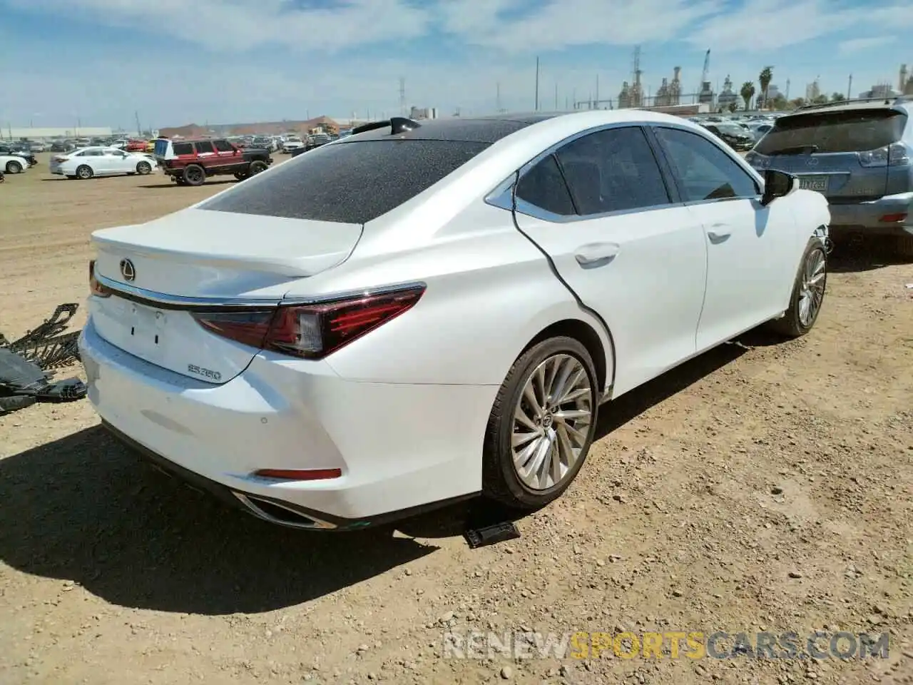 4 Photograph of a damaged car 58AEZ1B17MU106276 LEXUS ES350 2021