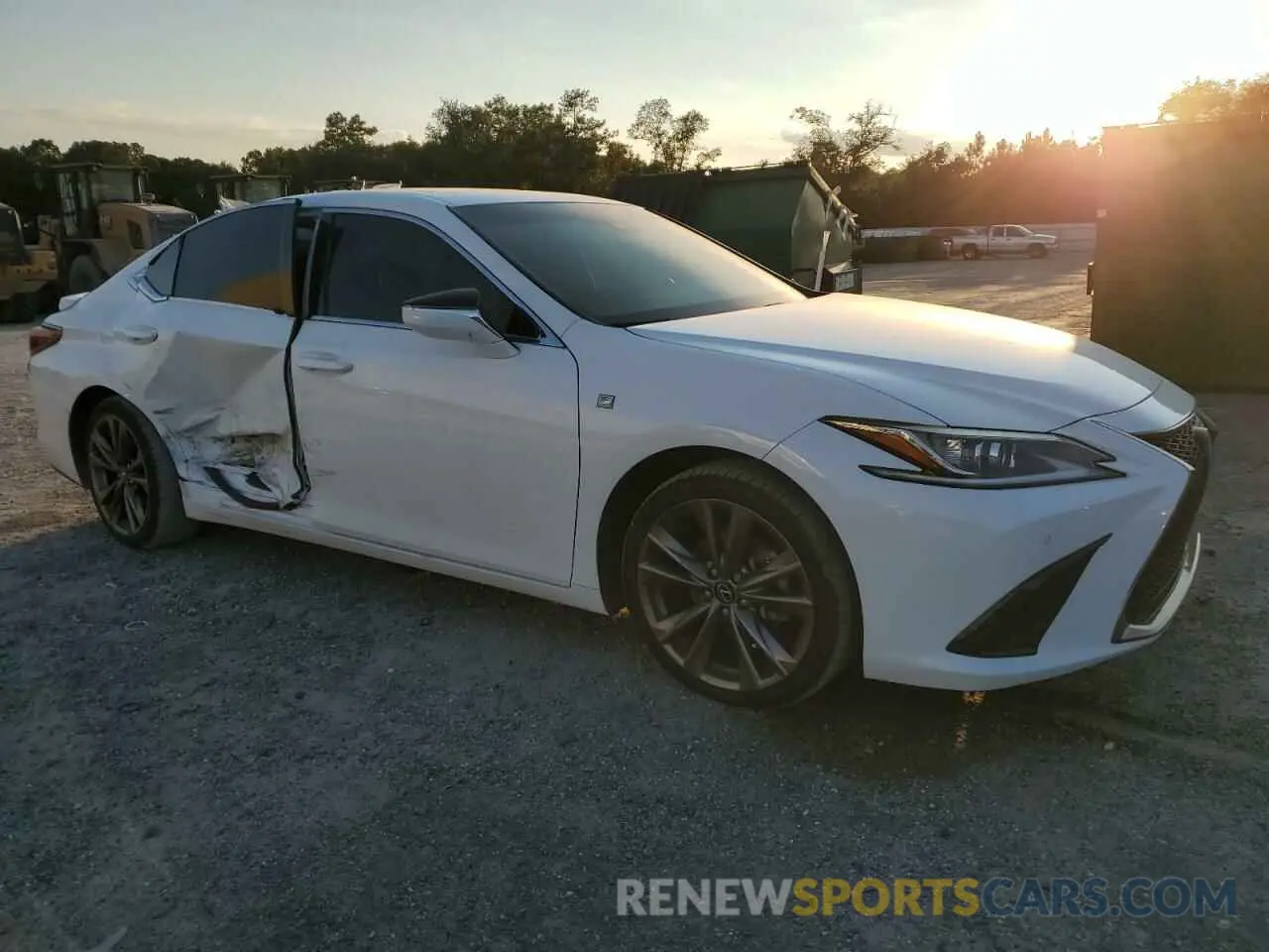 4 Photograph of a damaged car 58AGZ1B10MU088728 LEXUS ES350 2021