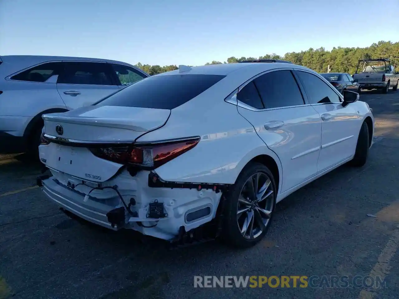 4 Photograph of a damaged car 58AGZ1B15MU083377 LEXUS ES350 2021