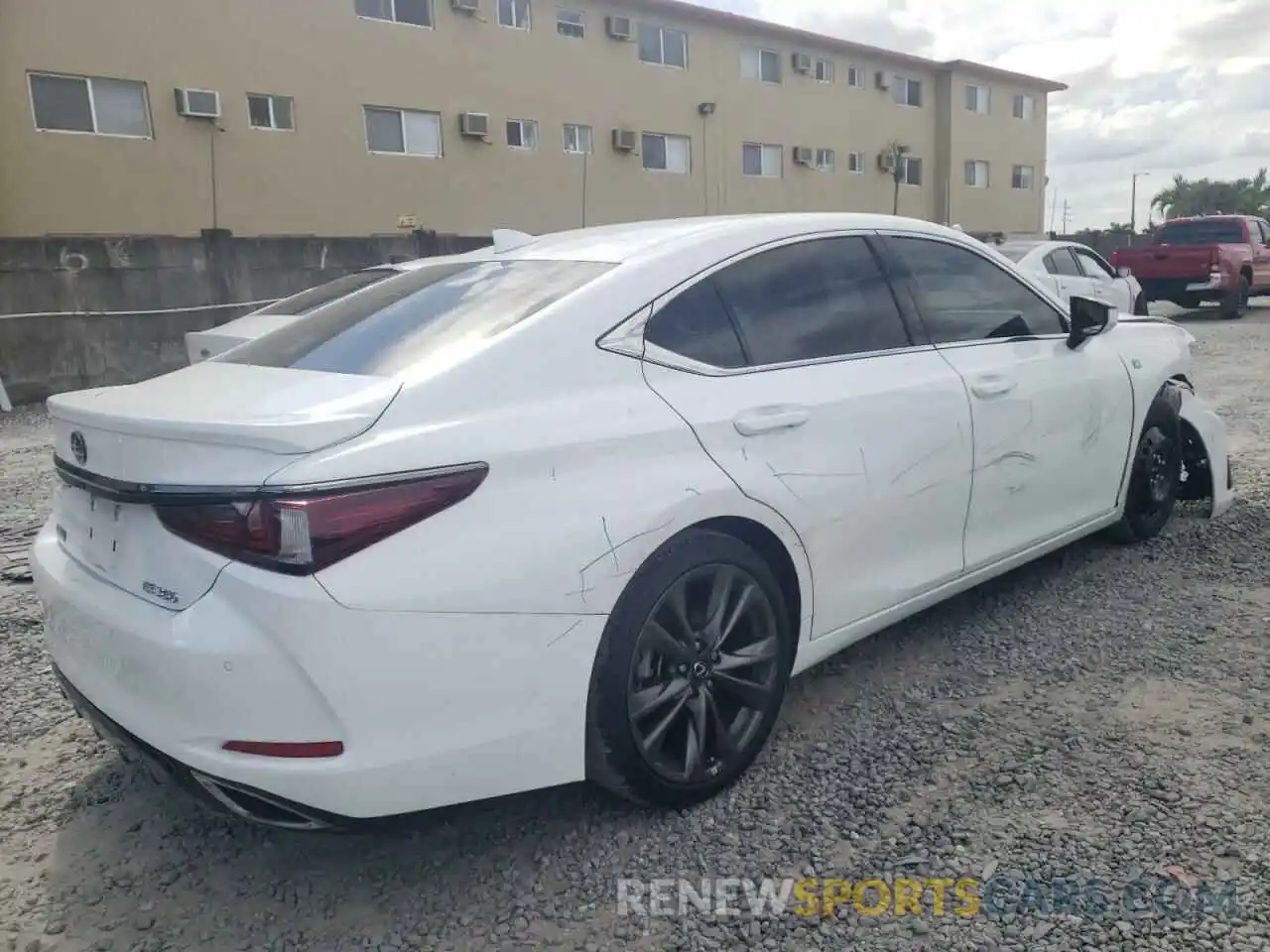 4 Photograph of a damaged car 58AGZ1B15MU096856 LEXUS ES350 2021