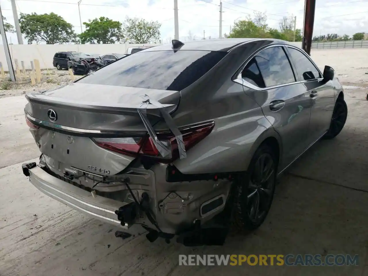 4 Photograph of a damaged car 58AGZ1B17MU093635 LEXUS ES350 2021