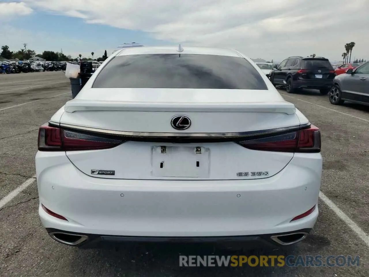 6 Photograph of a damaged car 58AGZ1B18MU095412 LEXUS ES350 2021