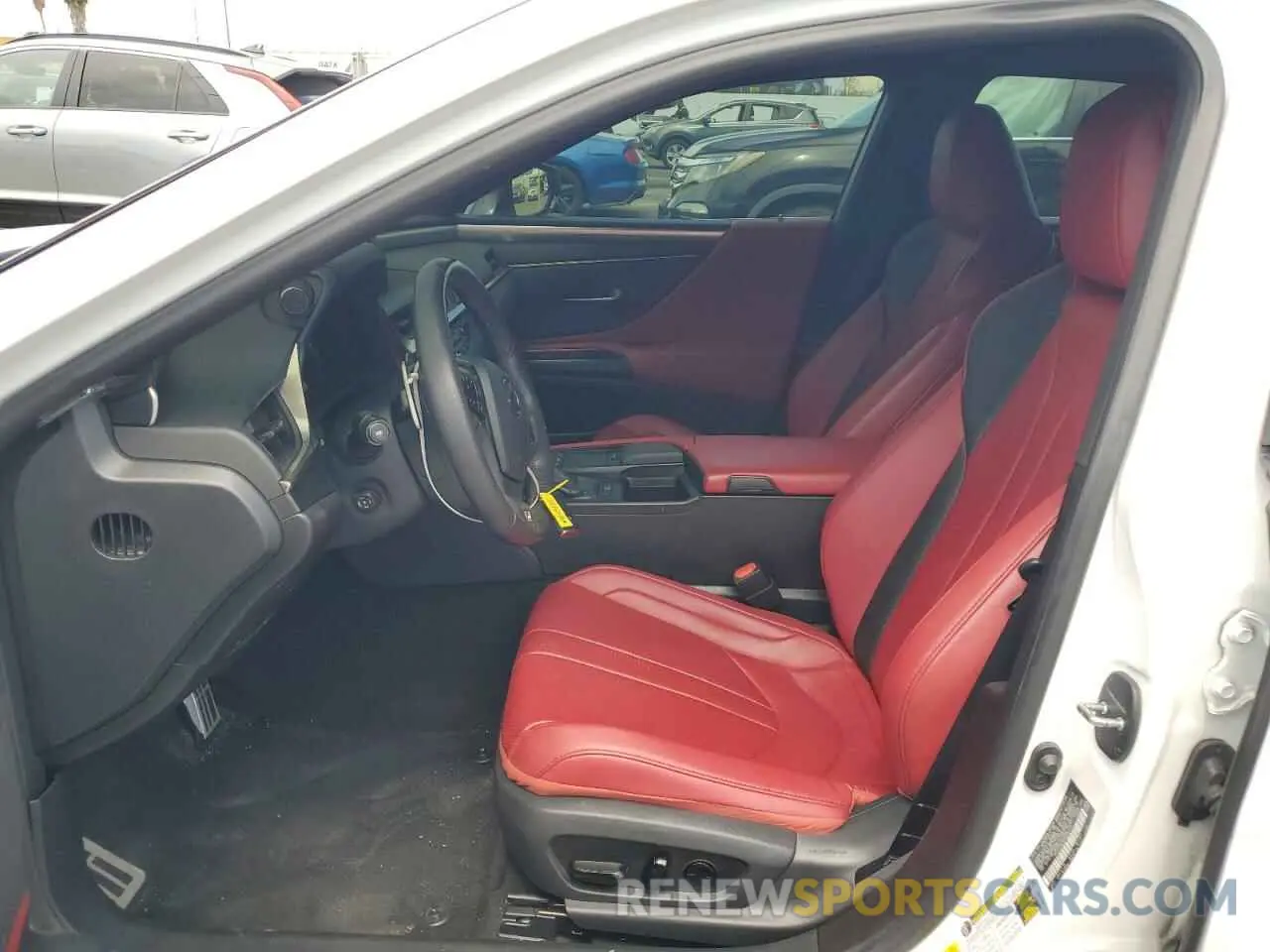 7 Photograph of a damaged car 58AGZ1B18MU095412 LEXUS ES350 2021
