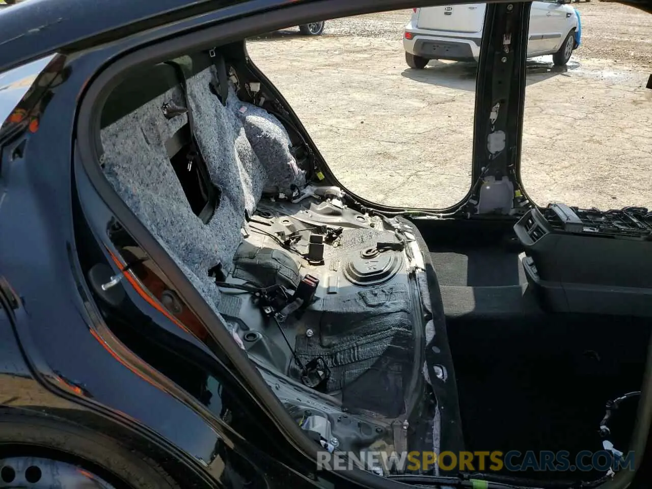 10 Photograph of a damaged car 58AHZ1B15MU081763 LEXUS ES350 2021