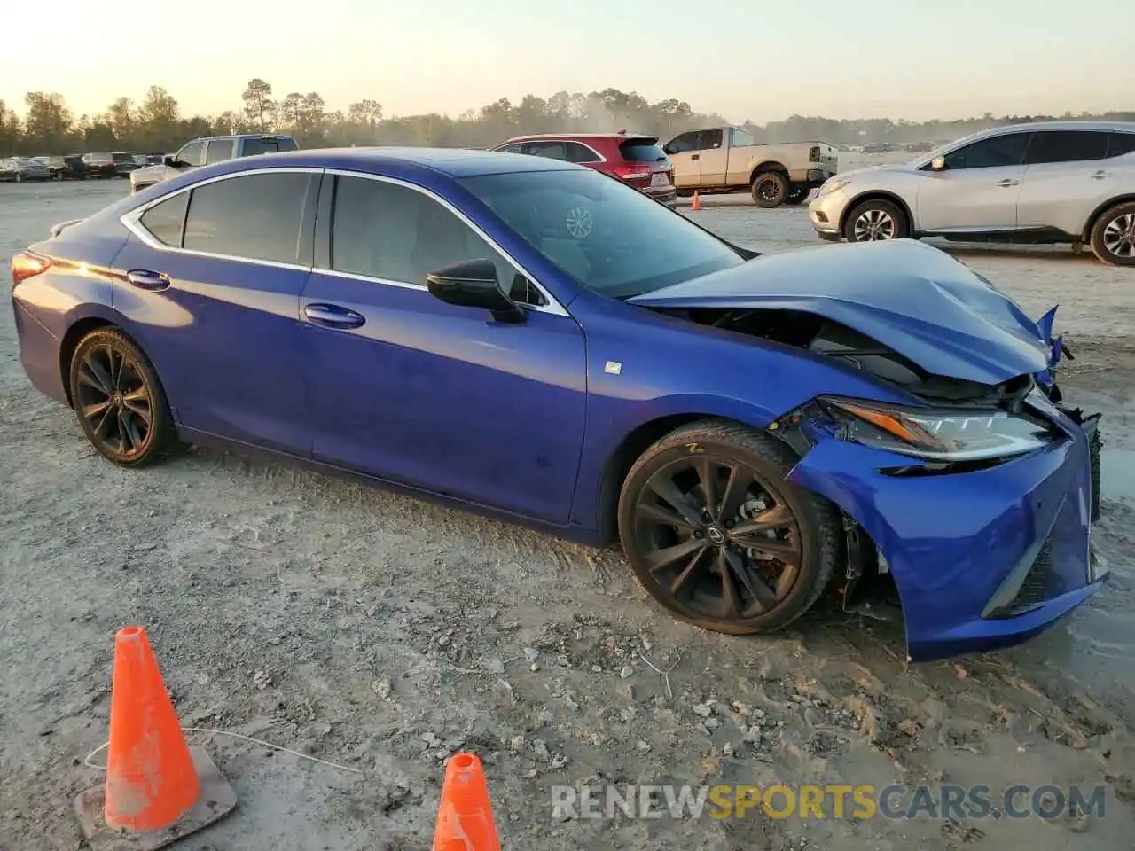 4 Photograph of a damaged car 58AHZ1B16MU101941 LEXUS ES350 2021