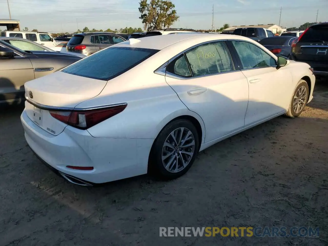 3 Photograph of a damaged car 58ACZ1B12NU135595 LEXUS ES350 2022