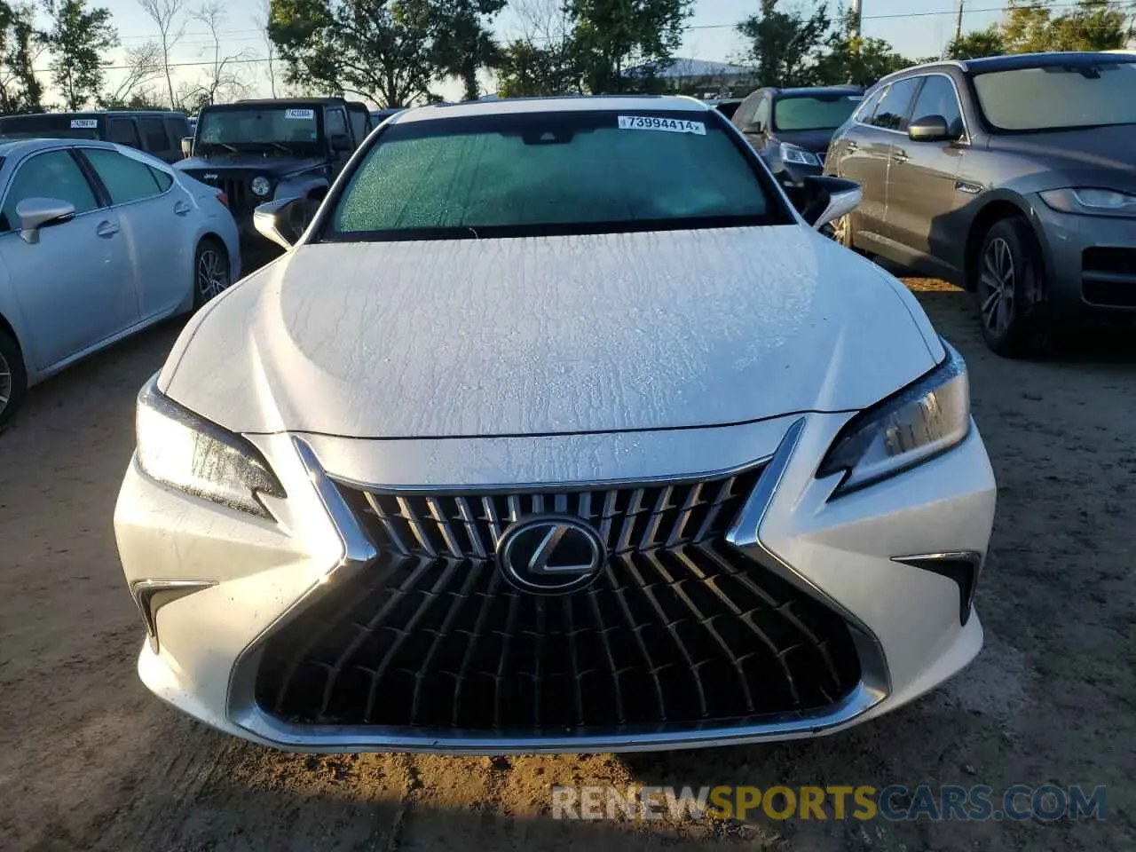 5 Photograph of a damaged car 58ACZ1B12NU135595 LEXUS ES350 2022