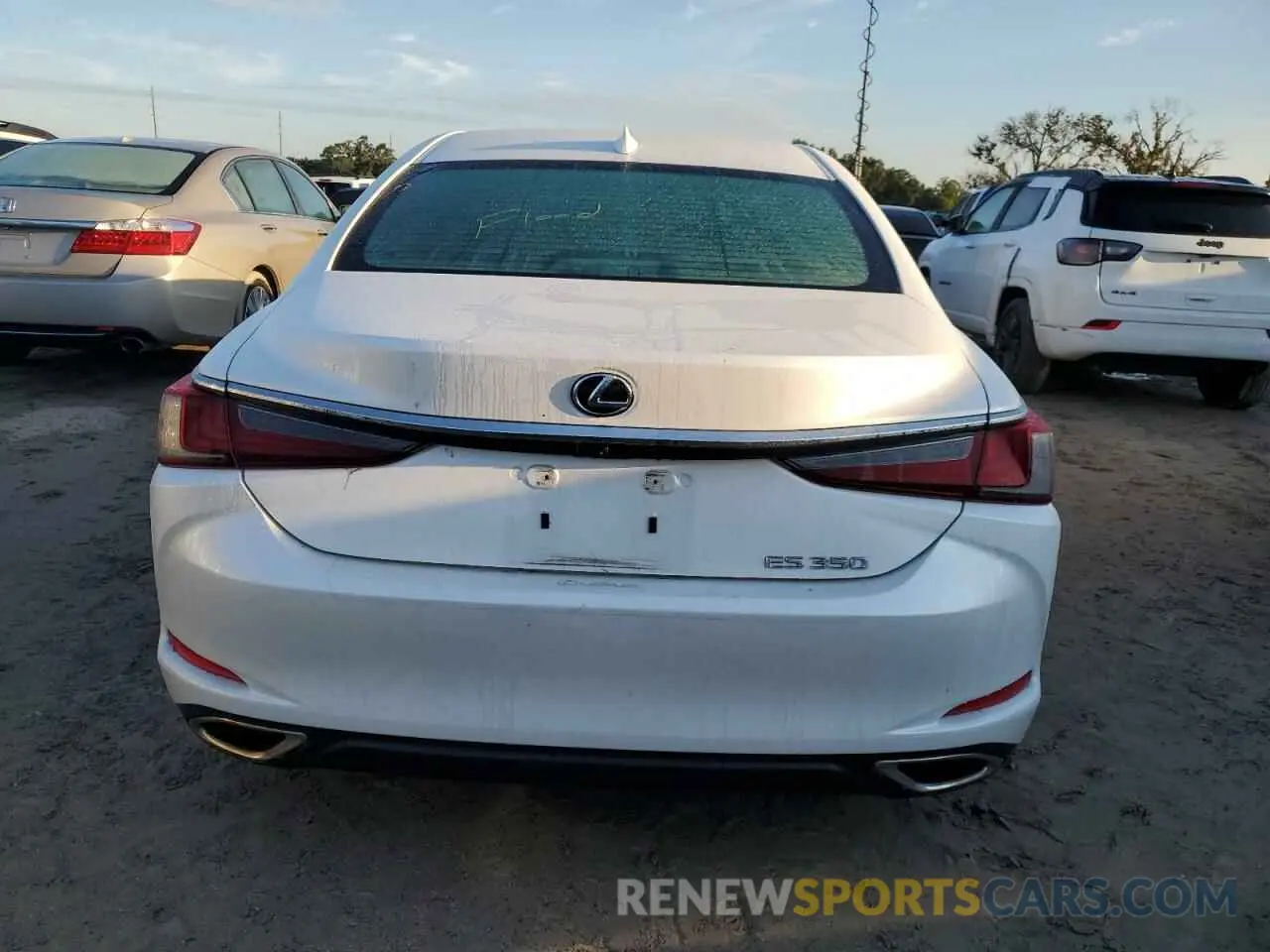 6 Photograph of a damaged car 58ACZ1B12NU135595 LEXUS ES350 2022