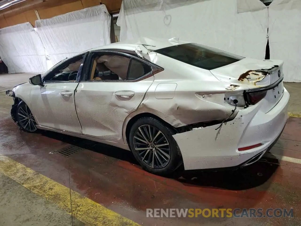 2 Photograph of a damaged car 58ADZ1B10NU136071 LEXUS ES350 2022