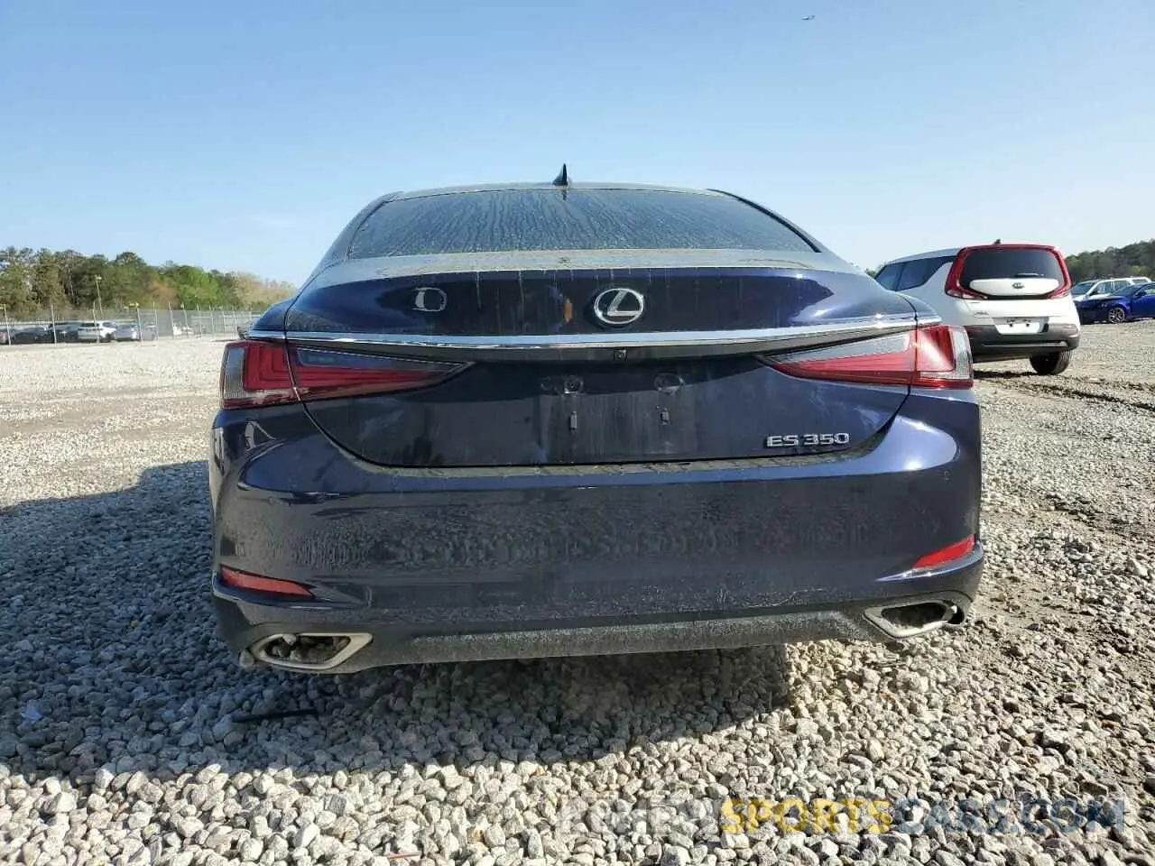 6 Photograph of a damaged car 58ADZ1B11NU111423 LEXUS ES350 2022