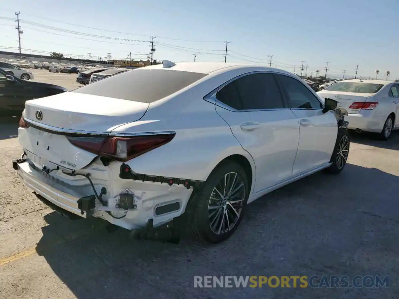 4 Photograph of a damaged car 58ADZ1B12NU124584 LEXUS ES350 2022