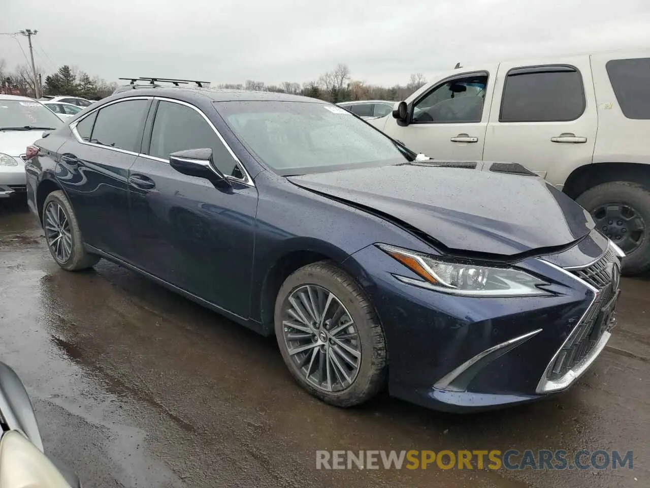 4 Photograph of a damaged car 58ADZ1B12NU128473 LEXUS ES350 2022