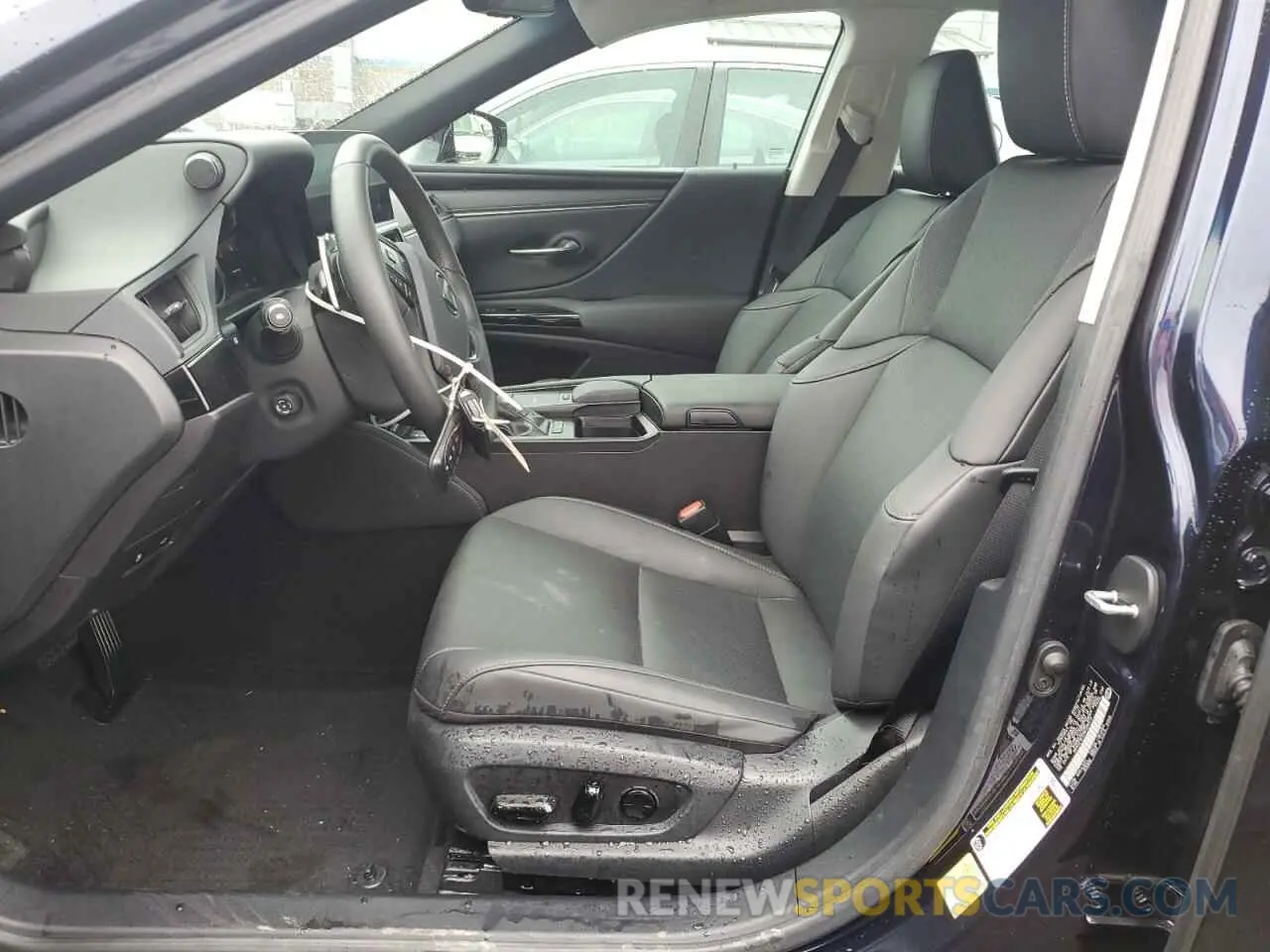 7 Photograph of a damaged car 58ADZ1B12NU128473 LEXUS ES350 2022