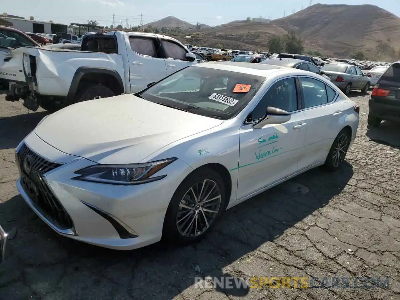 2 Photograph of a damaged car 58ADZ1B12NU132474 LEXUS ES350 2022