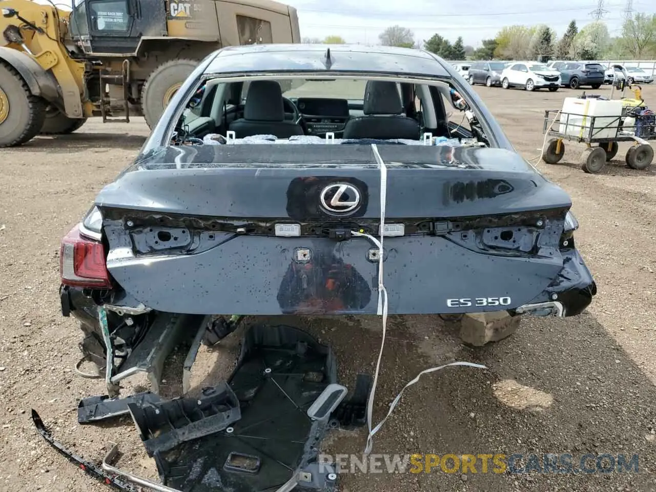 6 Photograph of a damaged car 58ADZ1B12NU134872 LEXUS ES350 2022