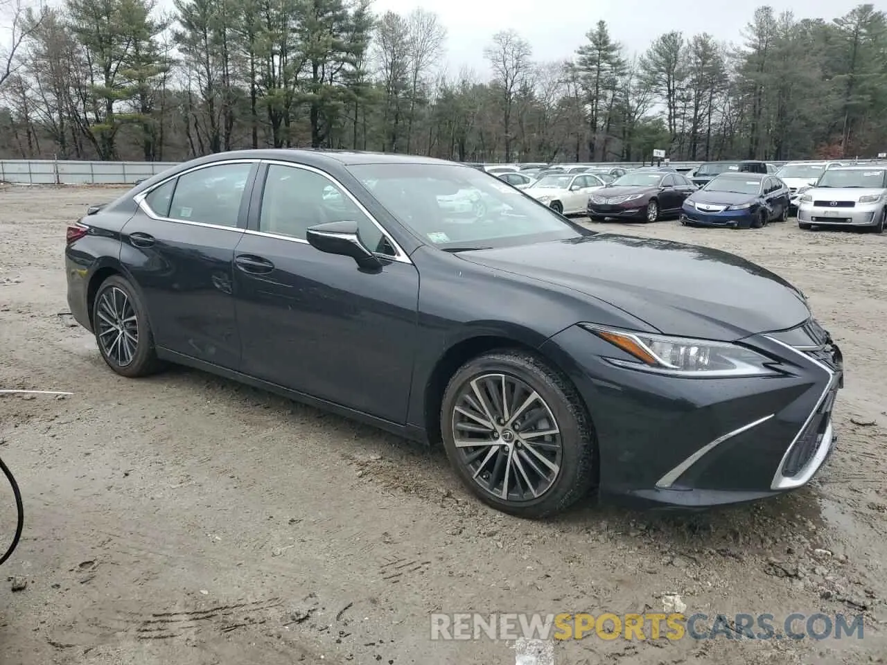 4 Photograph of a damaged car 58ADZ1B13NU136758 LEXUS ES350 2022