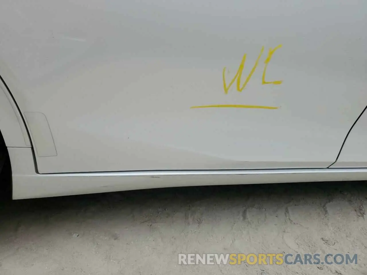 12 Photograph of a damaged car 58ADZ1B14NU112873 LEXUS ES350 2022