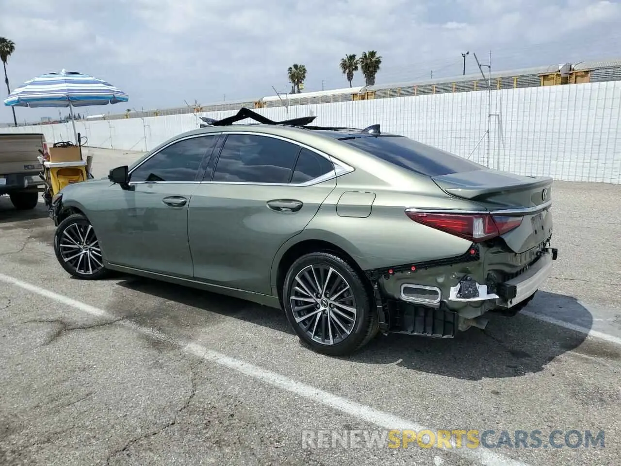 2 Photograph of a damaged car 58ADZ1B14NU113232 LEXUS ES350 2022
