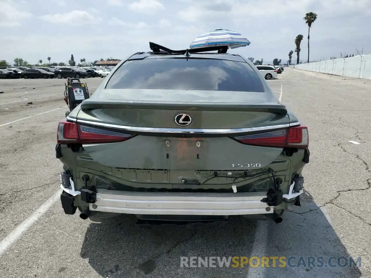 6 Photograph of a damaged car 58ADZ1B14NU113232 LEXUS ES350 2022