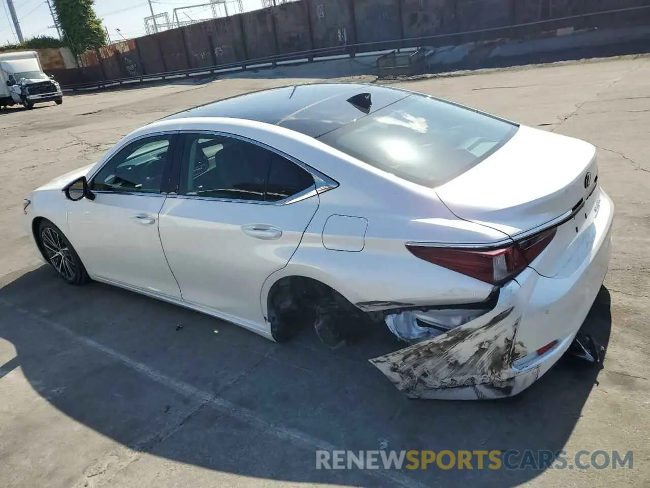 2 Photograph of a damaged car 58ADZ1B16NU125205 LEXUS ES350 2022