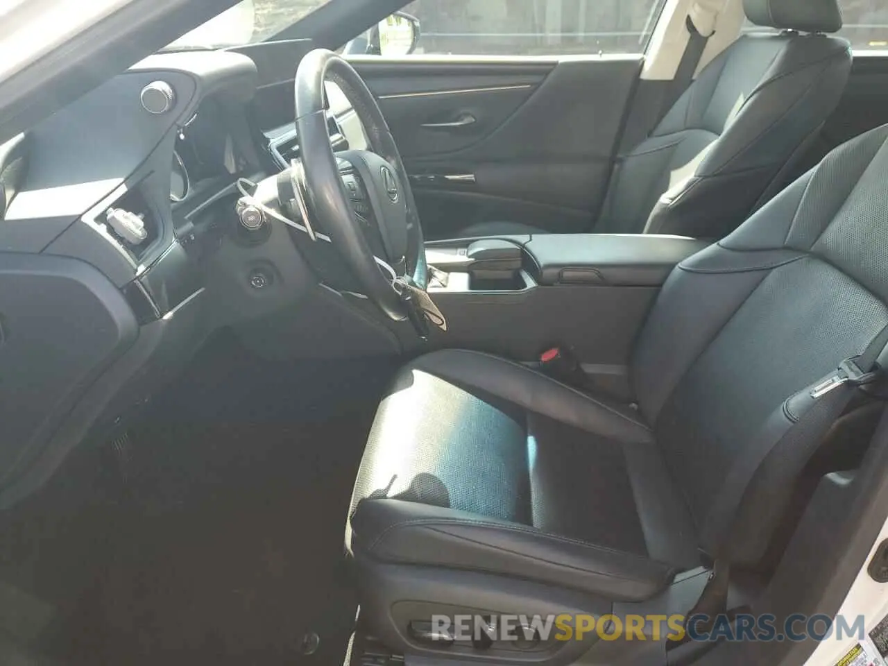 7 Photograph of a damaged car 58ADZ1B16NU125205 LEXUS ES350 2022