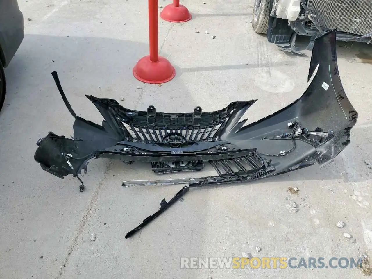 12 Photograph of a damaged car 58ADZ1B16NU125818 LEXUS ES350 2022