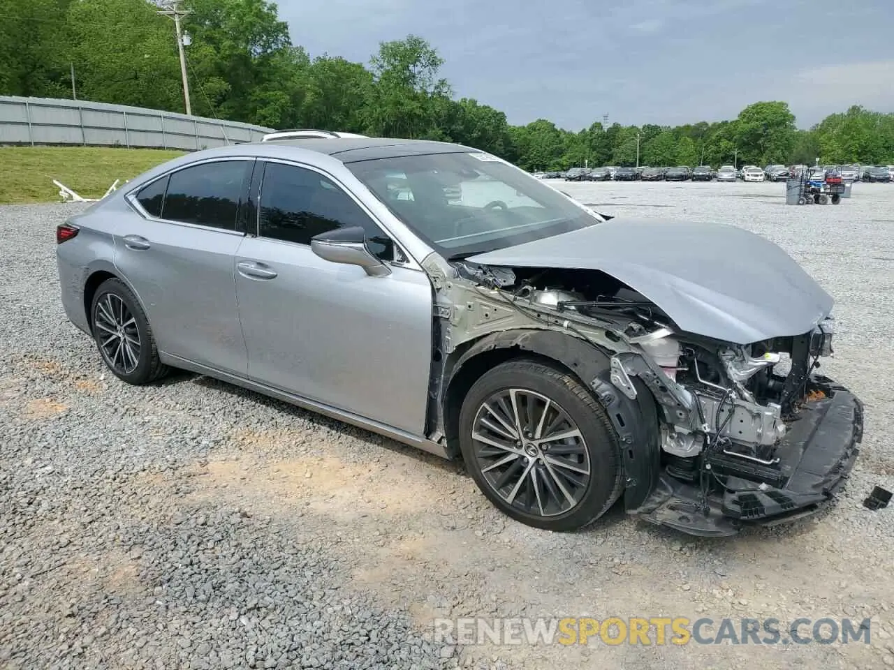 4 Photograph of a damaged car 58ADZ1B16NU137290 LEXUS ES350 2022