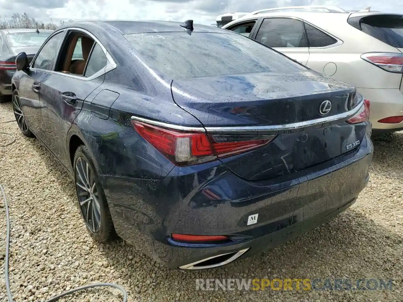 3 Photograph of a damaged car 58ADZ1B18NU118725 LEXUS ES350 2022