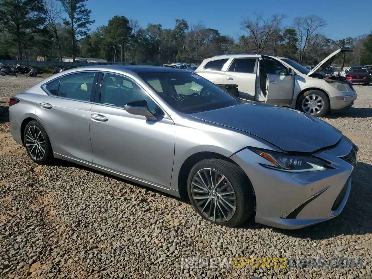 4 Photograph of a damaged car 58ADZ1B18NU135301 LEXUS ES350 2022