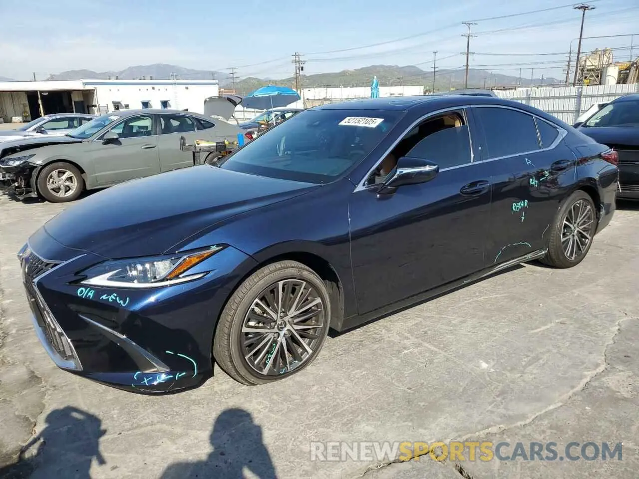 1 Photograph of a damaged car 58ADZ1B18NU135704 LEXUS ES350 2022