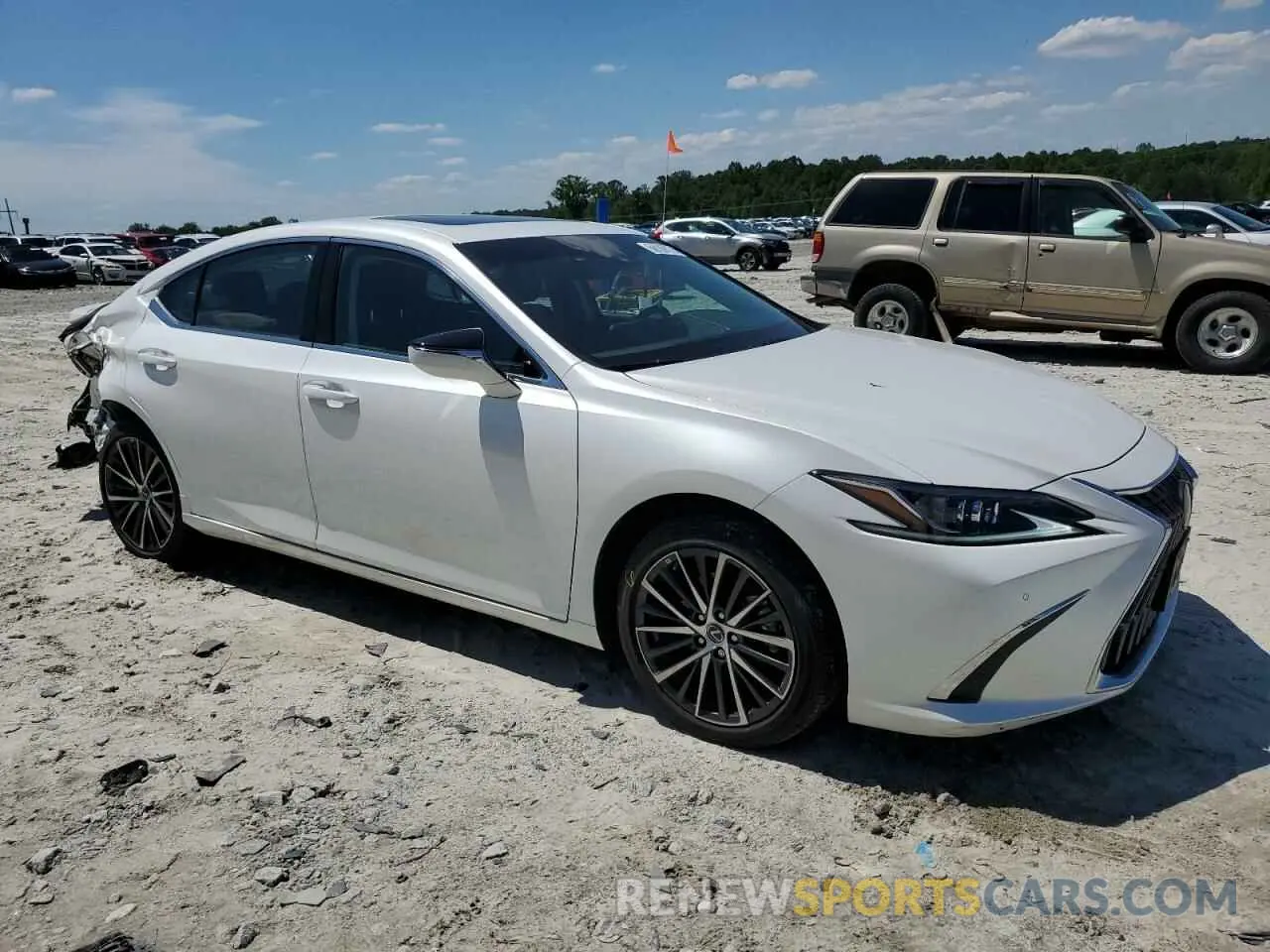 4 Photograph of a damaged car 58ADZ1B19NU136330 LEXUS ES350 2022