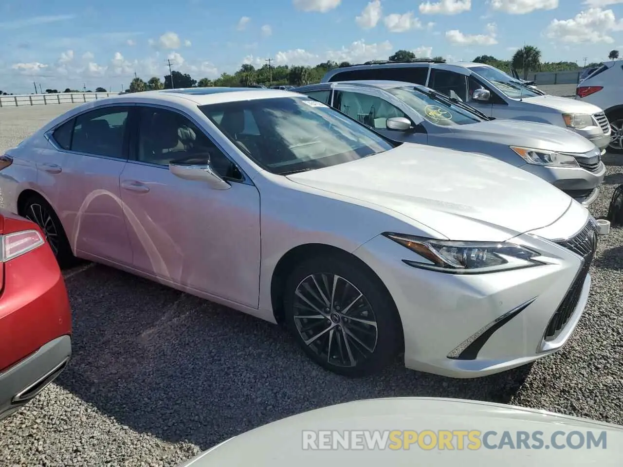 4 Photograph of a damaged car 58ADZ1B19NU138515 LEXUS ES350 2022
