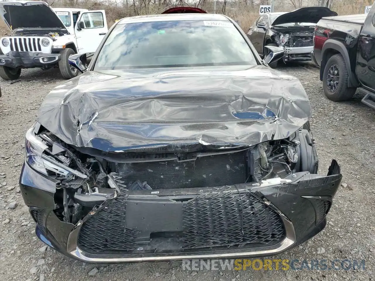 5 Photograph of a damaged car 58AGZ1B10NU132695 LEXUS ES350 2022