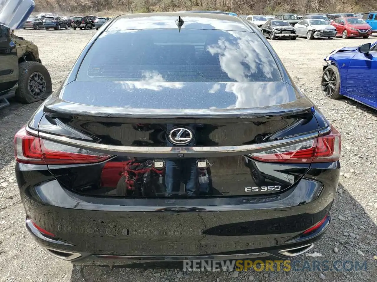 6 Photograph of a damaged car 58AGZ1B10NU132695 LEXUS ES350 2022