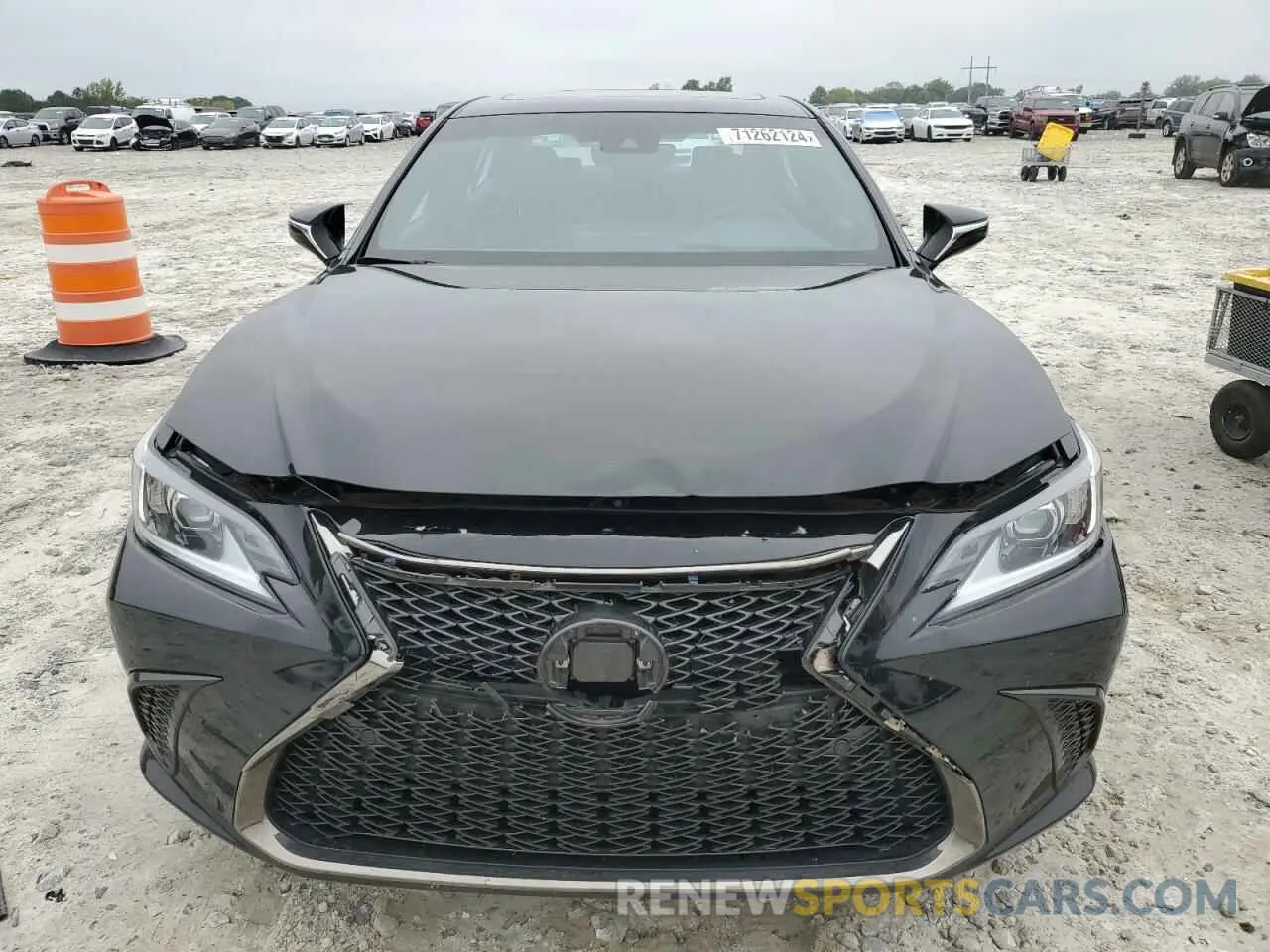 5 Photograph of a damaged car 58AGZ1B11NU126954 LEXUS ES350 2022