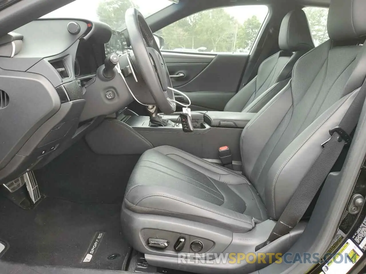 7 Photograph of a damaged car 58AGZ1B11NU126954 LEXUS ES350 2022