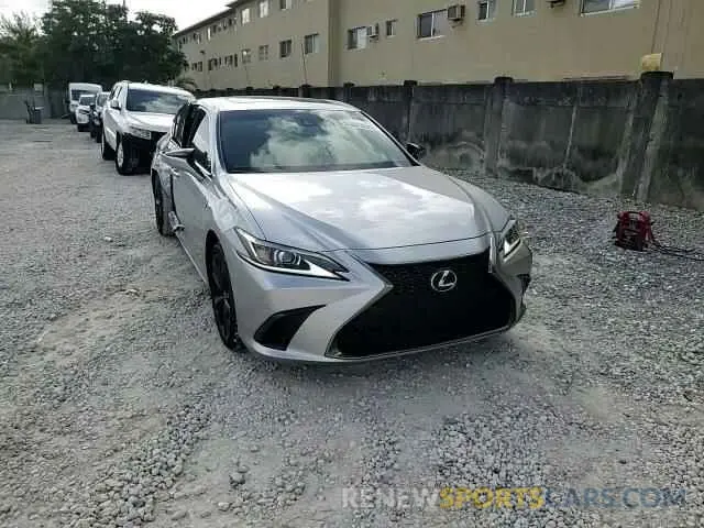 10 Photograph of a damaged car 58AGZ1B14NU119691 LEXUS ES350 2022
