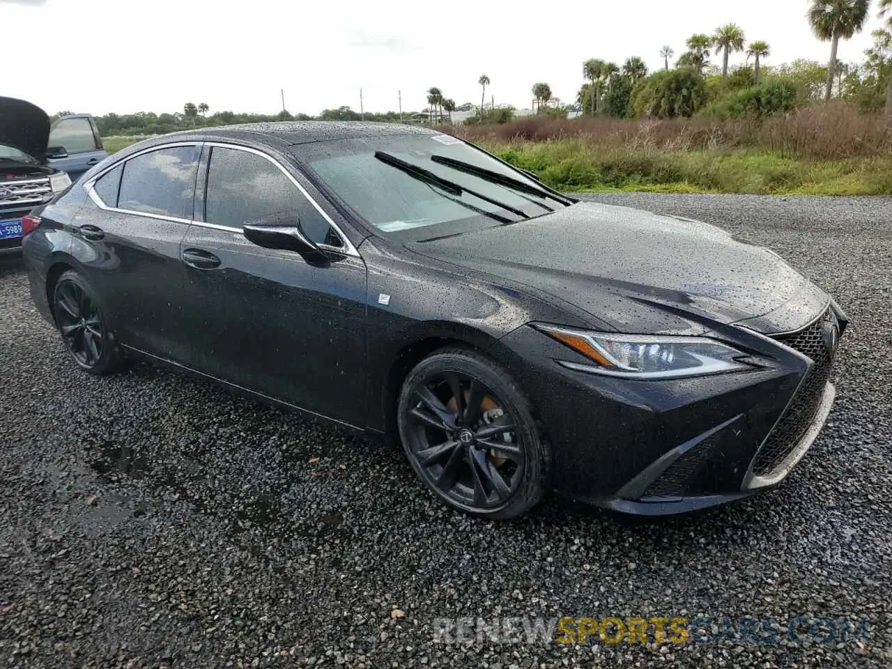 4 Photograph of a damaged car 58AGZ1B16NU113536 LEXUS ES350 2022